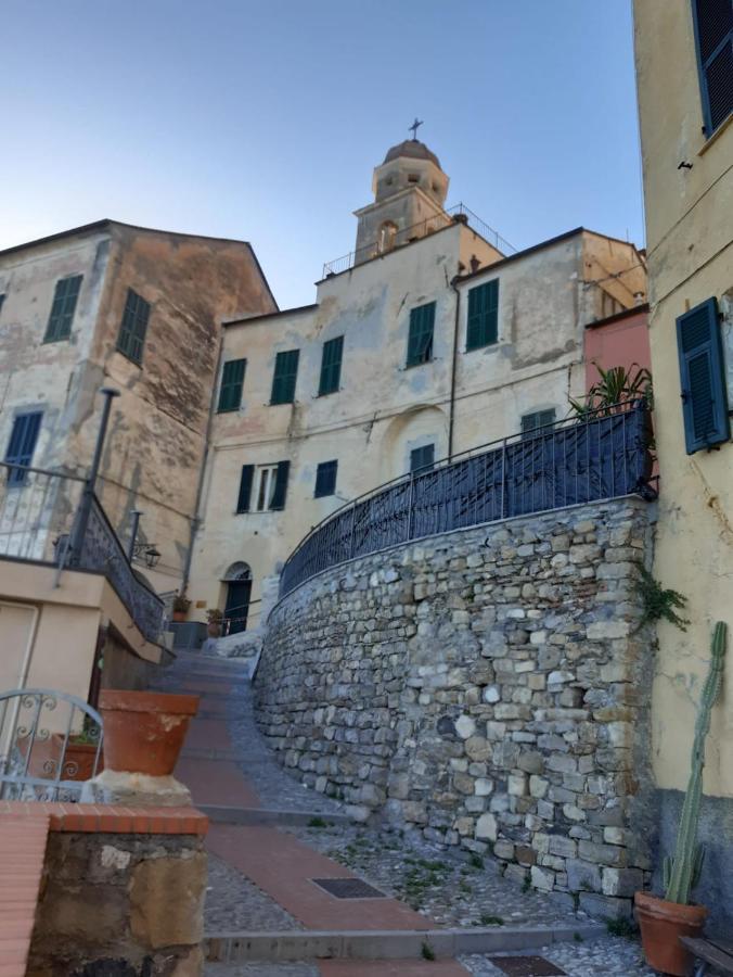 Appartamento Nel Borgo Con Splendida Vista Sul Mare Черво Экстерьер фото